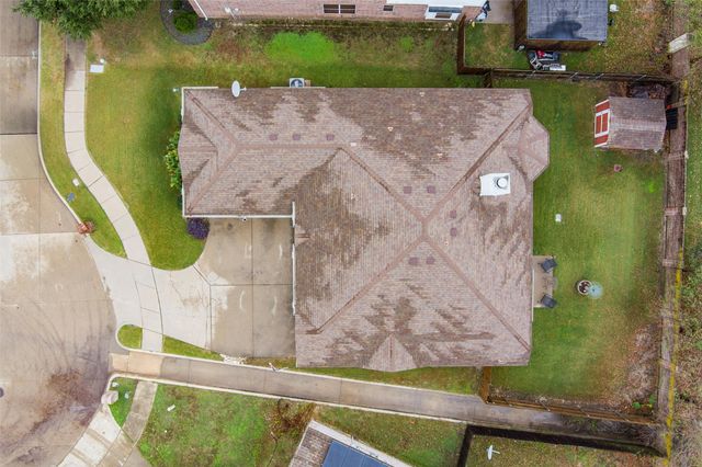 304 Briar Cove Circle, Red Oak, TX 75154