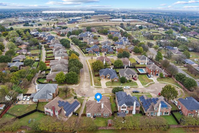 304 Briar Cove Circle, Red Oak, TX 75154