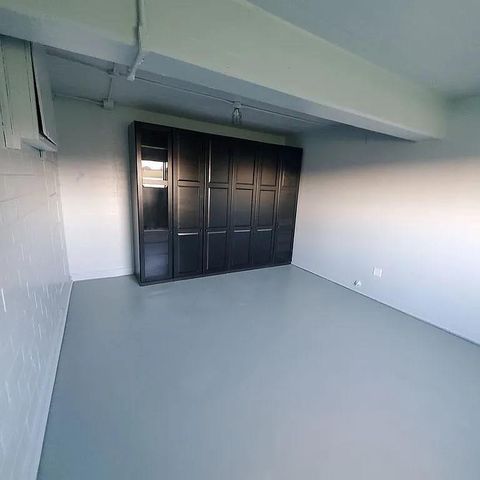 1102A Beech ST, Taylor, TX 76574