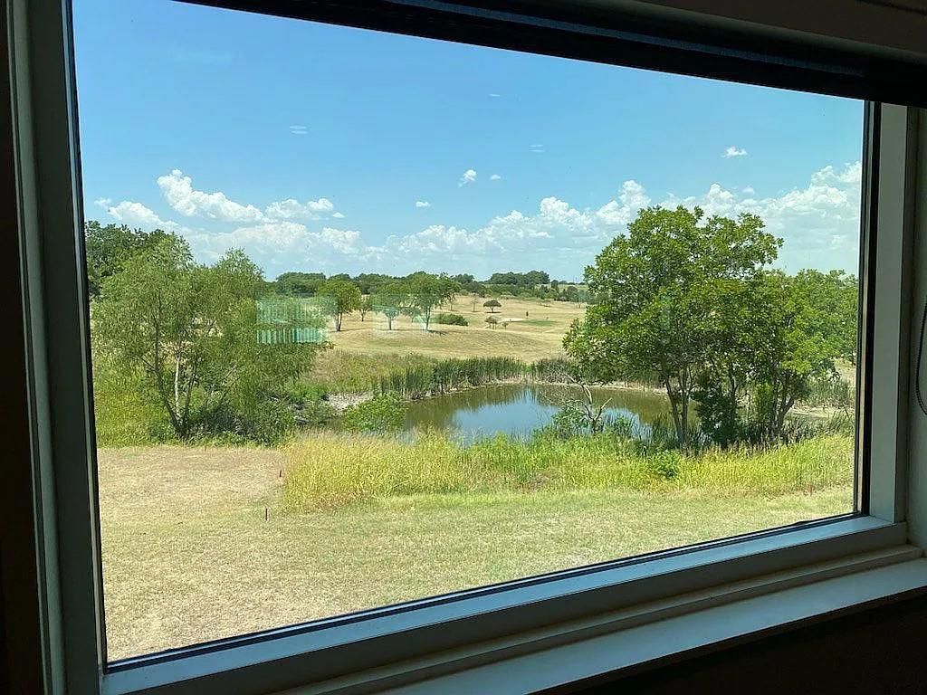 1102A Beech ST, Taylor, TX 76574