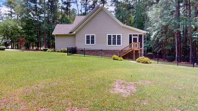 30140 Sandstone Lane, Wagram, NC 28396
