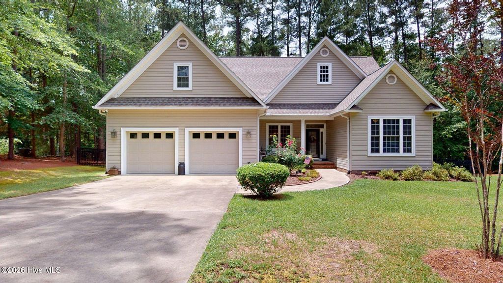 30140 Sandstone Lane, Wagram, NC 28396