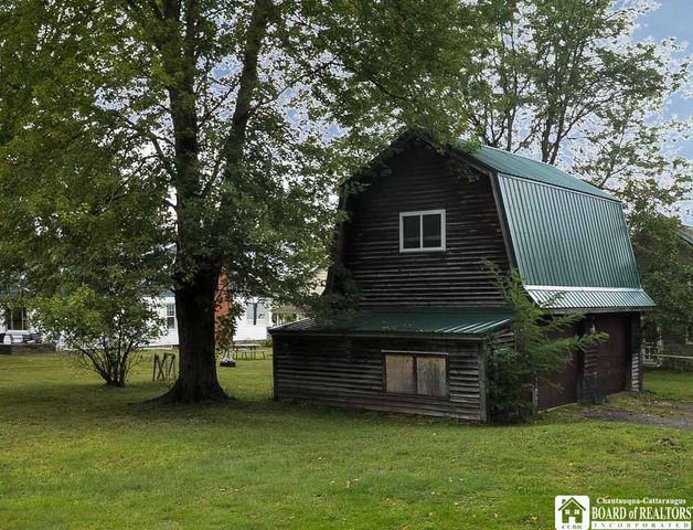 137 West Summit Street, Busti, NY 14750
