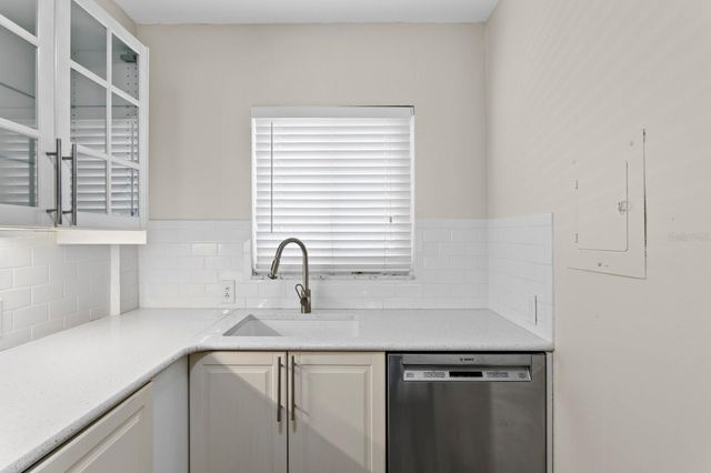 1200 N SHORE DRIVE NE 316, St Petersburg, FL 33701