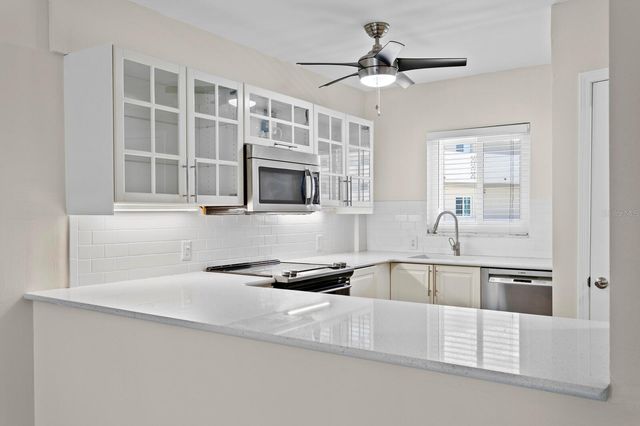 1200 N SHORE DRIVE NE 316, St Petersburg, FL 33701