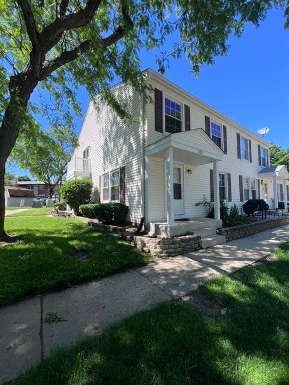 518 Darlene Lane C, Glendale Heights, IL 60139