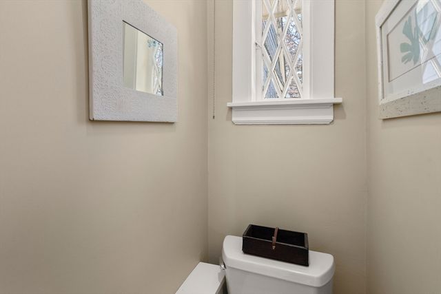 25 Kenwood Ave, Worcester, MA 01605