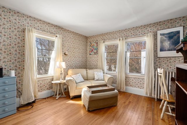 25 Kenwood Ave, Worcester, MA 01605