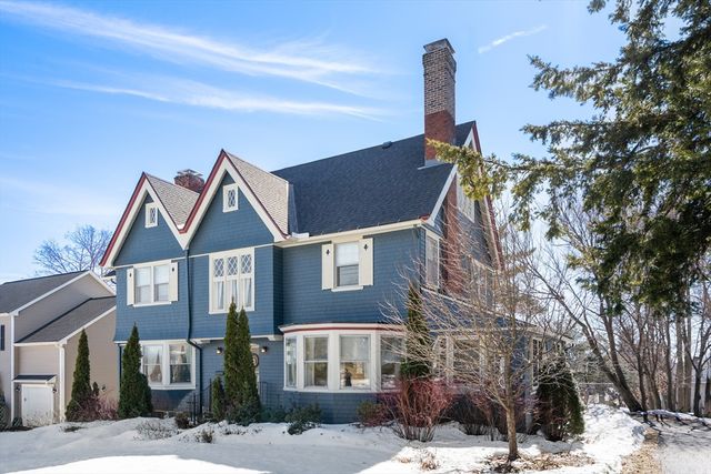 25 Kenwood Ave, Worcester, MA 01605