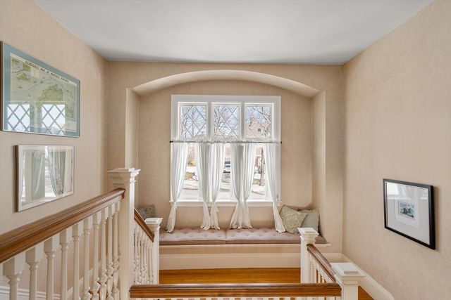 25 Kenwood Ave, Worcester, MA 01605