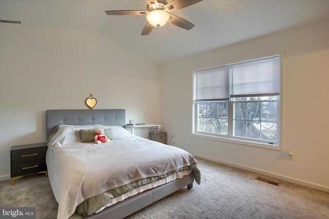 30 PARKVIEW DR, Carlisle, PA 17013