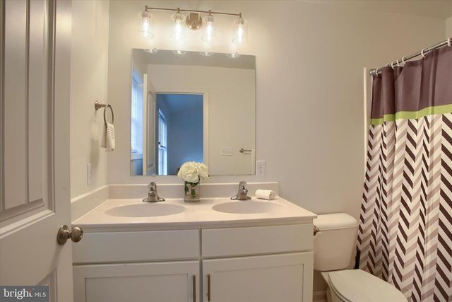 30 PARKVIEW DR, Carlisle, PA 17013