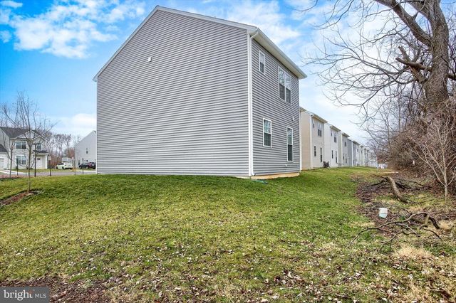 30 PARKVIEW DR, Carlisle, PA 17013