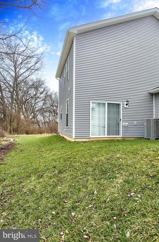 30 PARKVIEW DR, Carlisle, PA 17013