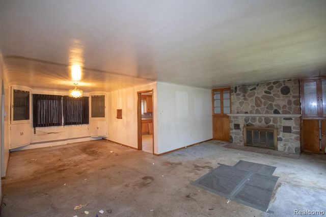 11329 29 Mile Road, Washington, MI 48095