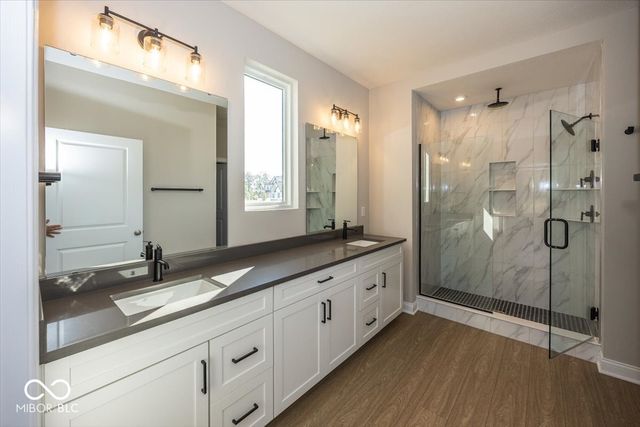 6638 Dogwood Drive, Mccordsville, IN 46055