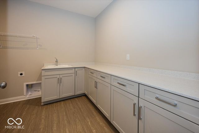 6638 Dogwood Drive, Mccordsville, IN 46055