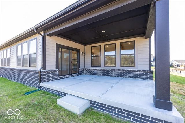 6638 Dogwood Drive, Mccordsville, IN 46055