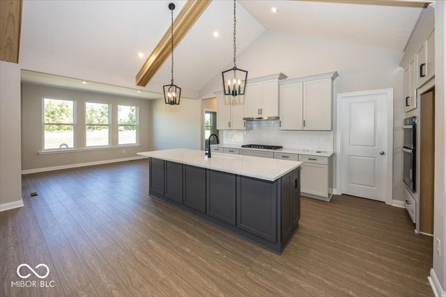 6638 Dogwood Drive, Mccordsville, IN 46055