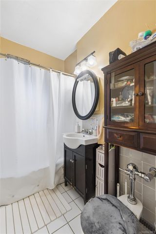 123-35 82 Road 5M, Kew Gardens, NY 11415