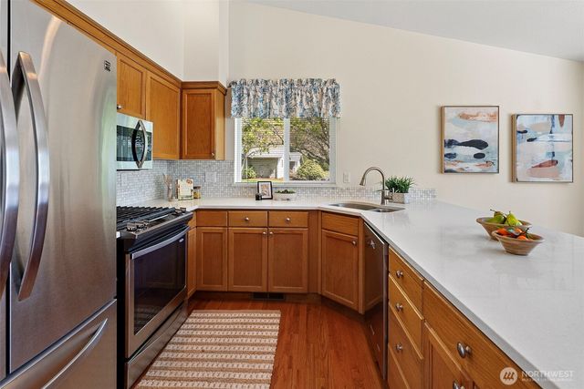 902 NW Leisure Lane, Bremerton, WA 98311