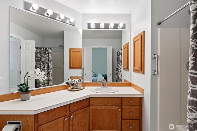 902 NW Leisure Lane, Bremerton, WA 98311