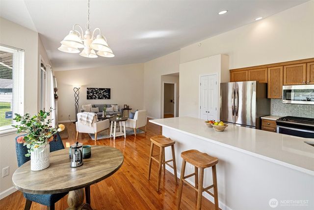902 NW Leisure Lane, Bremerton, WA 98311