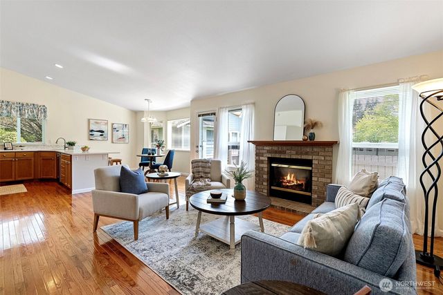902 NW Leisure Lane, Bremerton, WA 98311