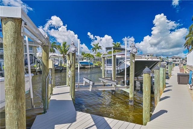 1730 Sandy CIR 105, Cape Coral, FL 33904