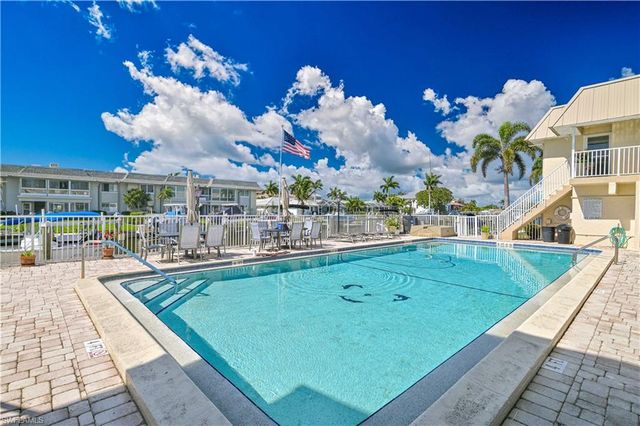 1730 Sandy CIR 105, Cape Coral, FL 33904