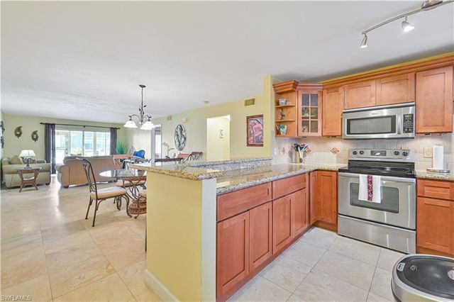 1730 Sandy CIR 105, Cape Coral, FL 33904