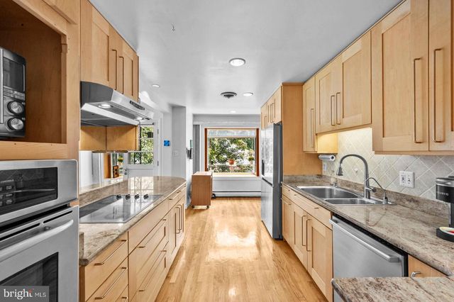 4022 DOWNING ST, Annandale, VA 22003