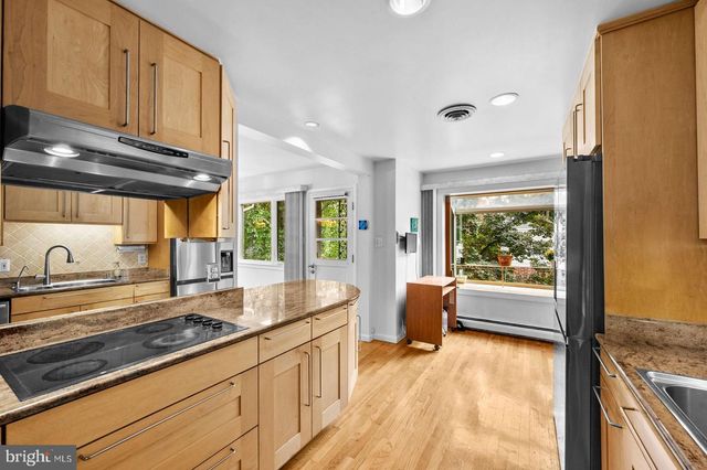 4022 DOWNING ST, Annandale, VA 22003