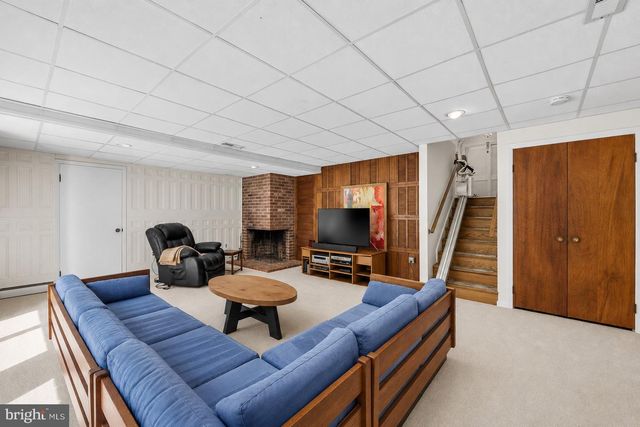 4022 DOWNING ST, Annandale, VA 22003