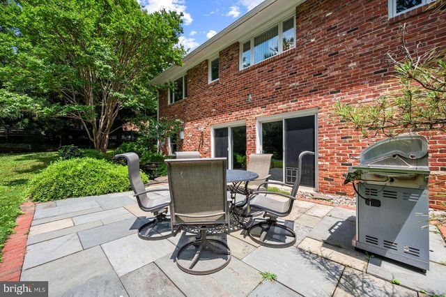 4022 DOWNING ST, Annandale, VA 22003