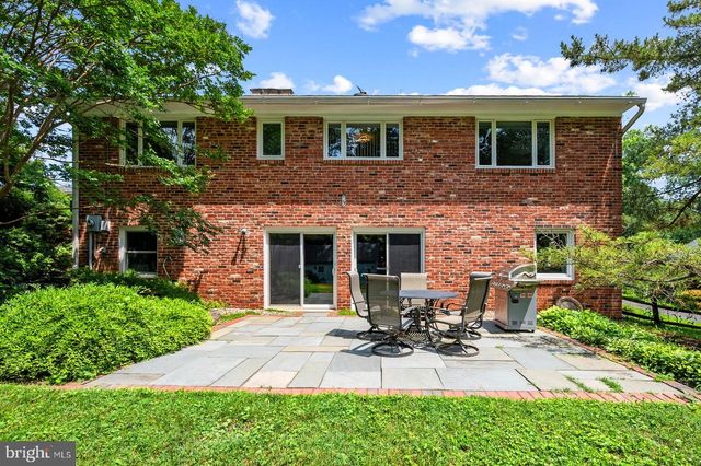 4022 DOWNING ST, Annandale, VA 22003