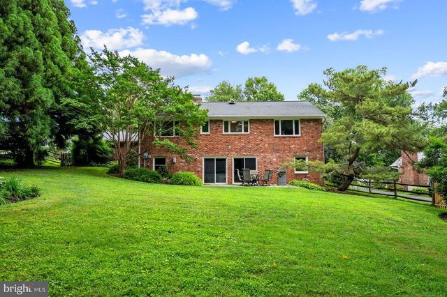 4022 DOWNING ST, Annandale, VA 22003