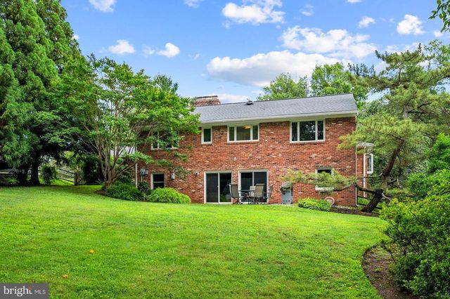 4022 DOWNING ST, Annandale, VA 22003