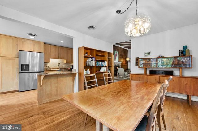 4022 DOWNING ST, Annandale, VA 22003