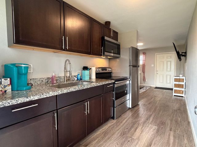 1412 E 35th Street 2, Houston, TX 77022