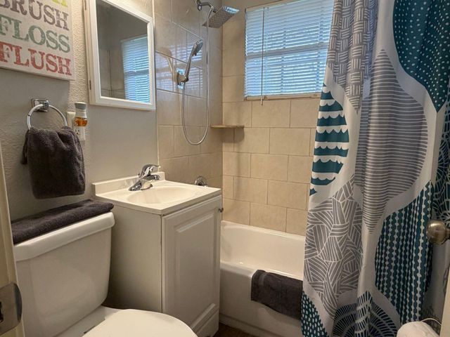 1412 E 35th Street 2, Houston, TX 77022