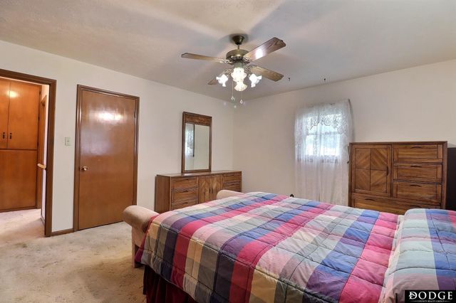 1154 N Clarmar Avenue, Fremont, NE 68025