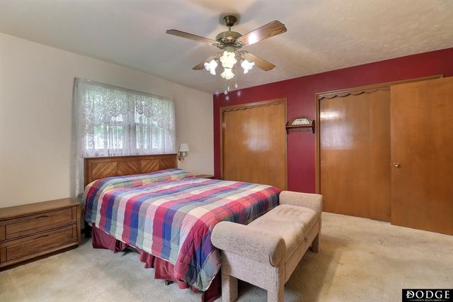 1154 N Clarmar Avenue, Fremont, NE 68025