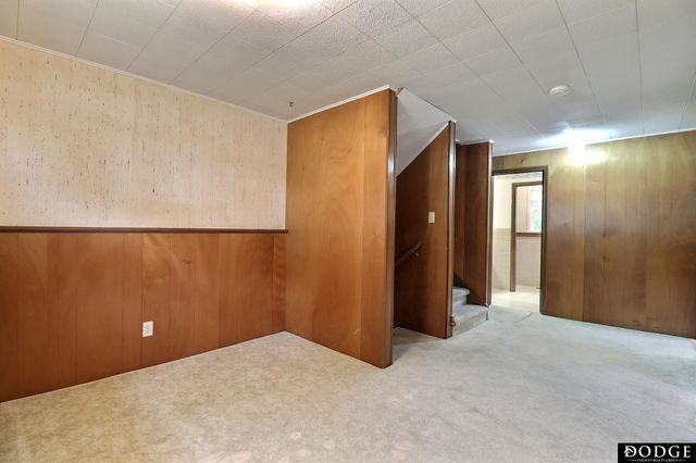 1154 N Clarmar Avenue, Fremont, NE 68025