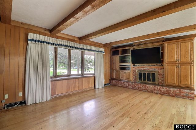 1154 N Clarmar Avenue, Fremont, NE 68025