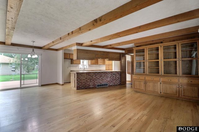 1154 N Clarmar Avenue, Fremont, NE 68025