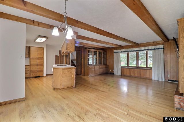 1154 N Clarmar Avenue, Fremont, NE 68025