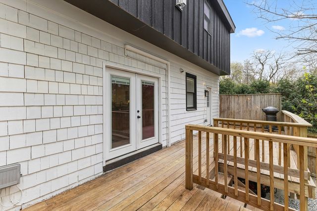 335 Salisbury St, Worcester, MA 01609