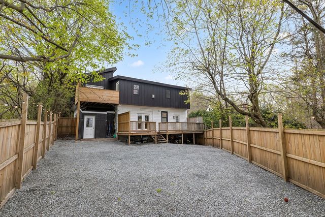 335 Salisbury St, Worcester, MA 01609