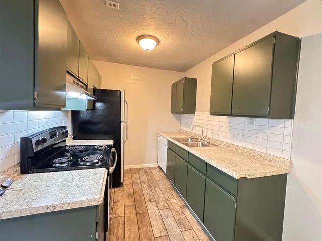11402 N Lincoln Boulevard, Oklahoma City, OK 73114